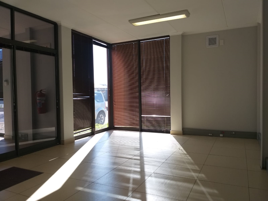 To Let Commercial Property for Rent in Stikland Western Cape
